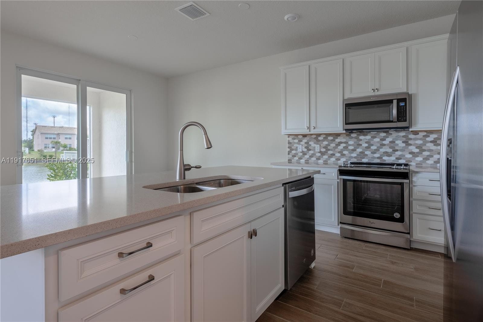 4974 Greenway Drive, Hollywood, FL 33021 photo 11