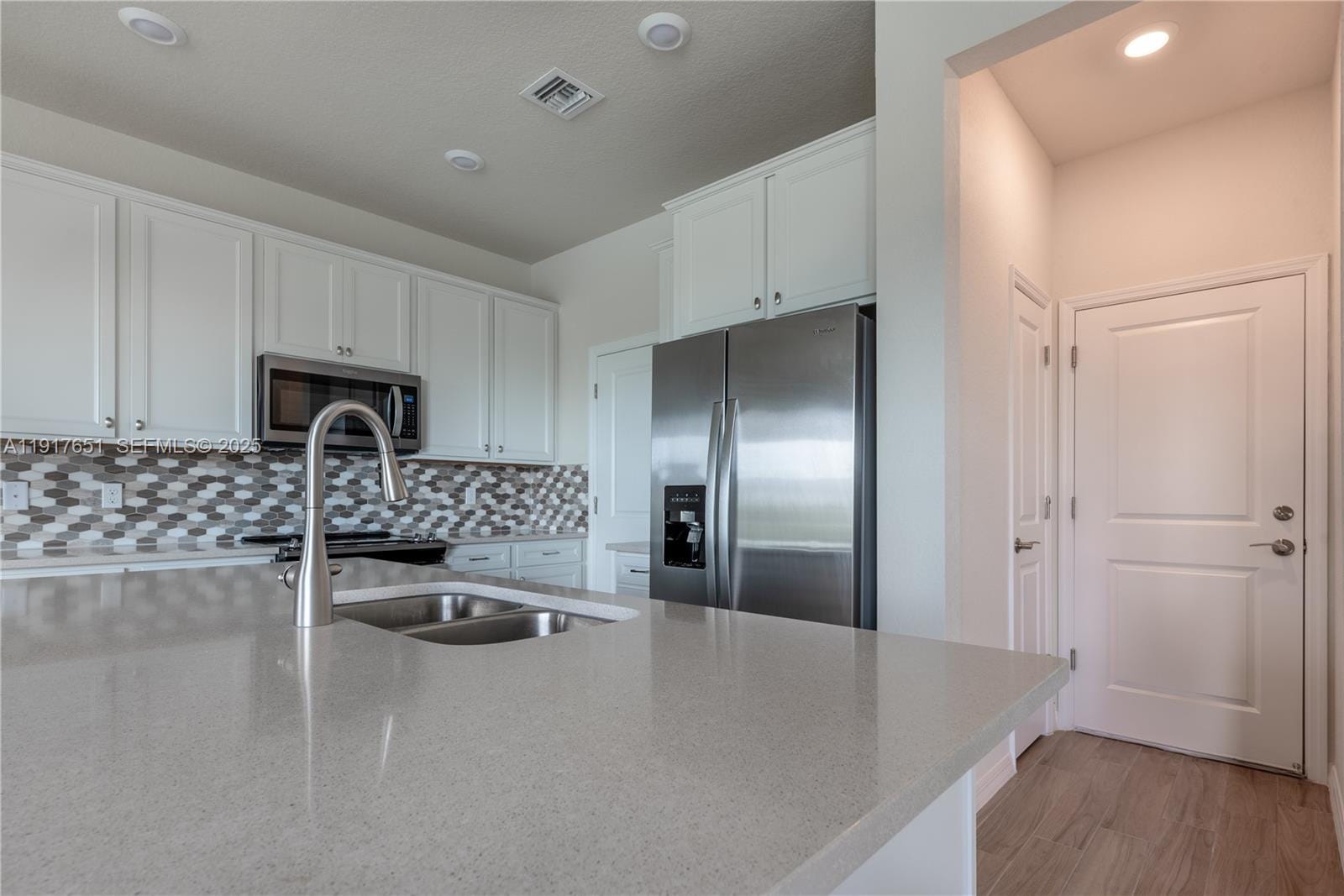 4974 Greenway Drive, Hollywood, FL 33021 photo 12