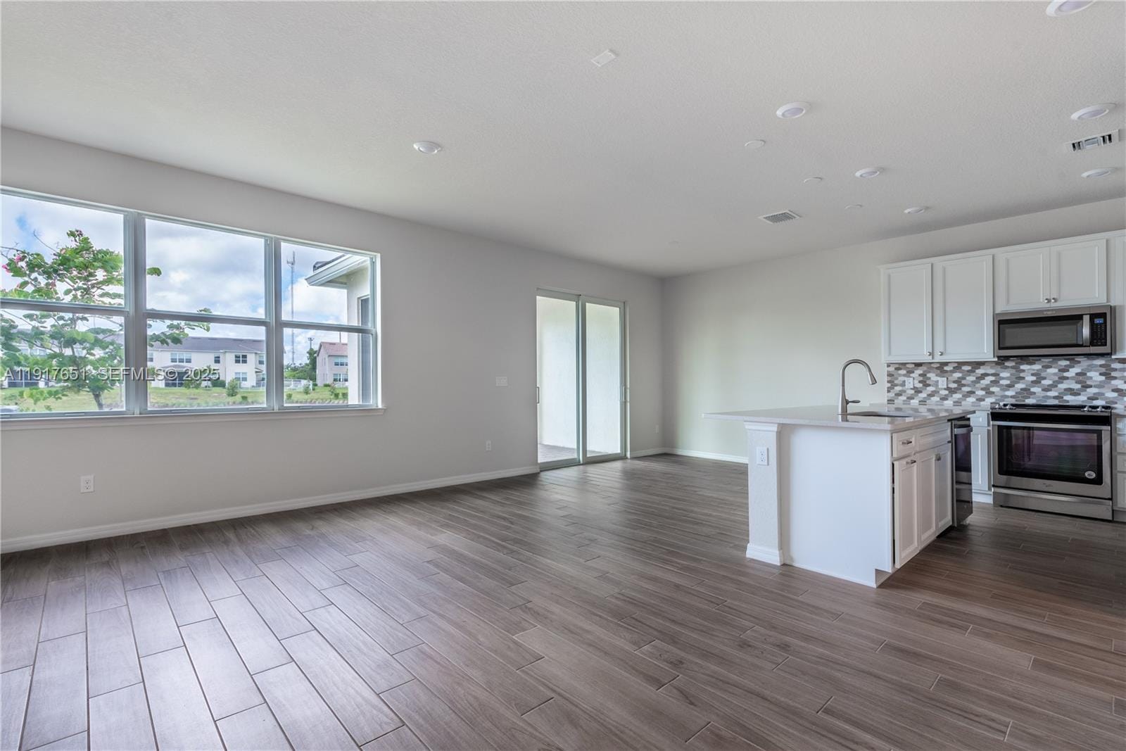 4974 Greenway Drive, Hollywood, FL 33021 photo 7