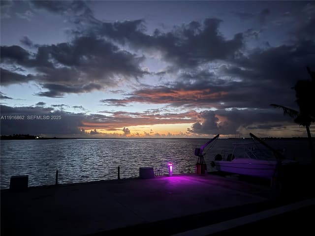 1733 Sunrise Drive, Big Pine Key, FL 33043