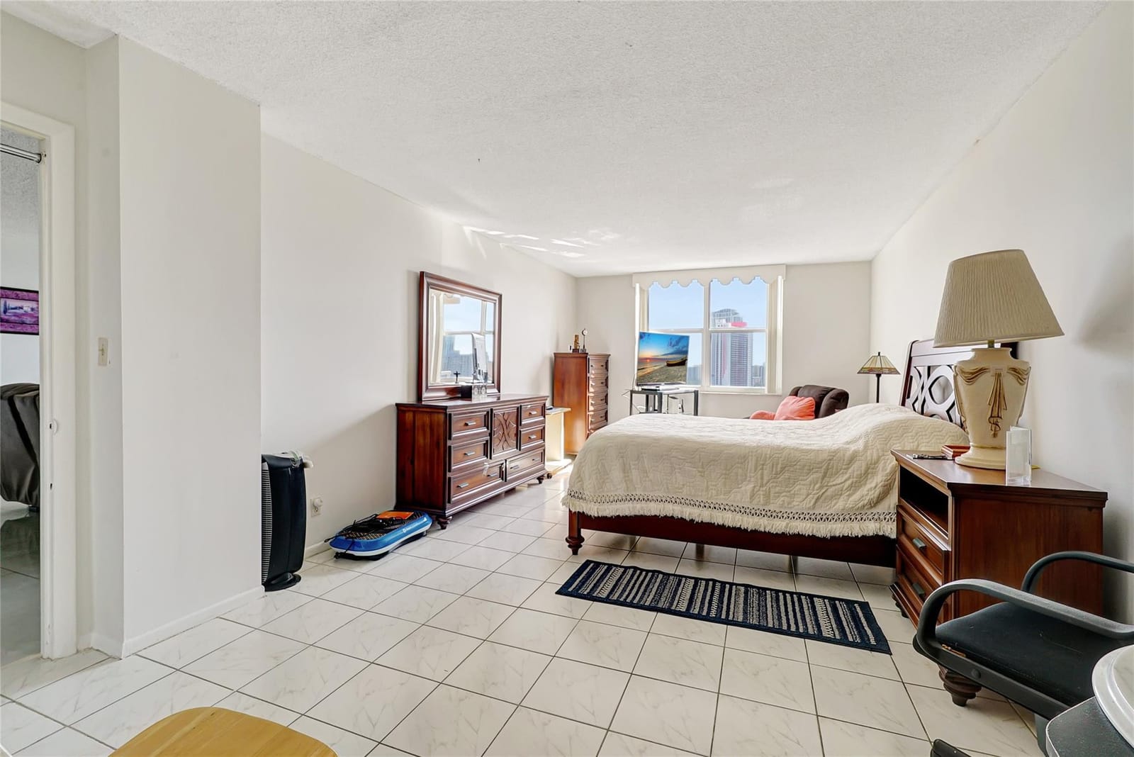 437 Golden Isles Drive 15G, Hallandale Beach, FL 33009 photo 16