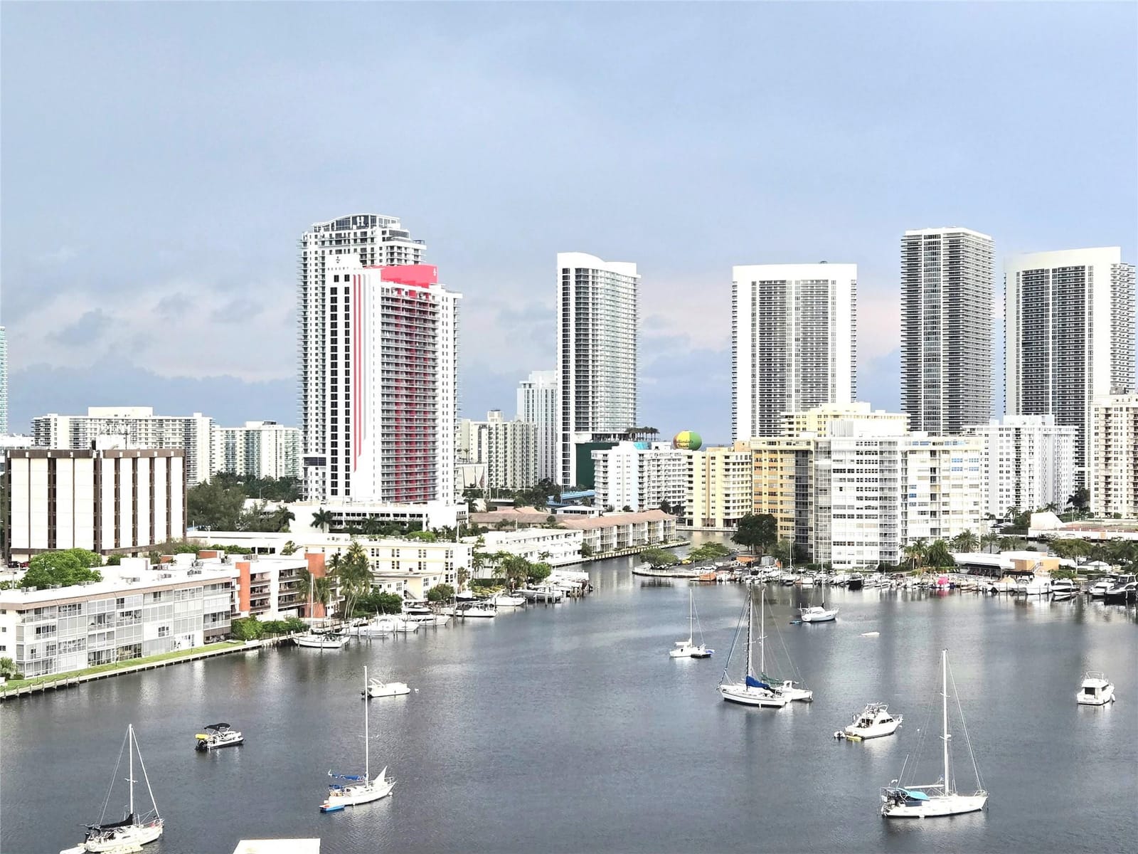 437 Golden Isles Drive 15G, Hallandale Beach, FL 33009 photo 3
