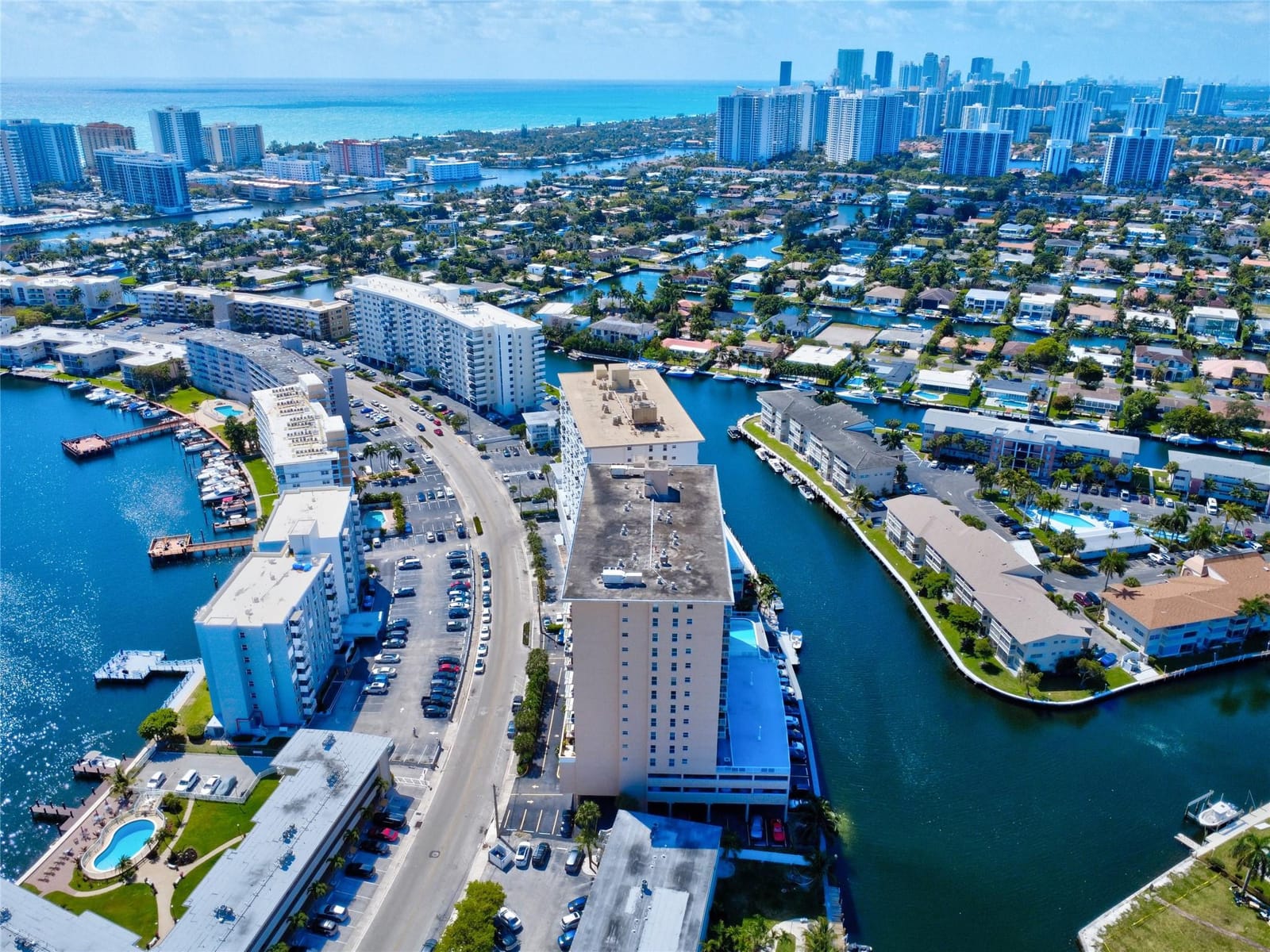 437 Golden Isles Drive 15G, Hallandale Beach, FL 33009 photo 25