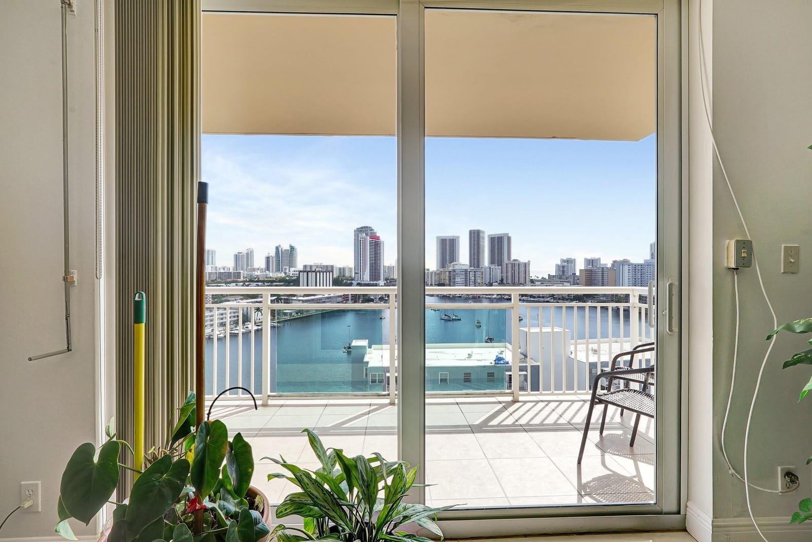 437 Golden Isles Drive 15G, Hallandale Beach, FL 33009 photo 8