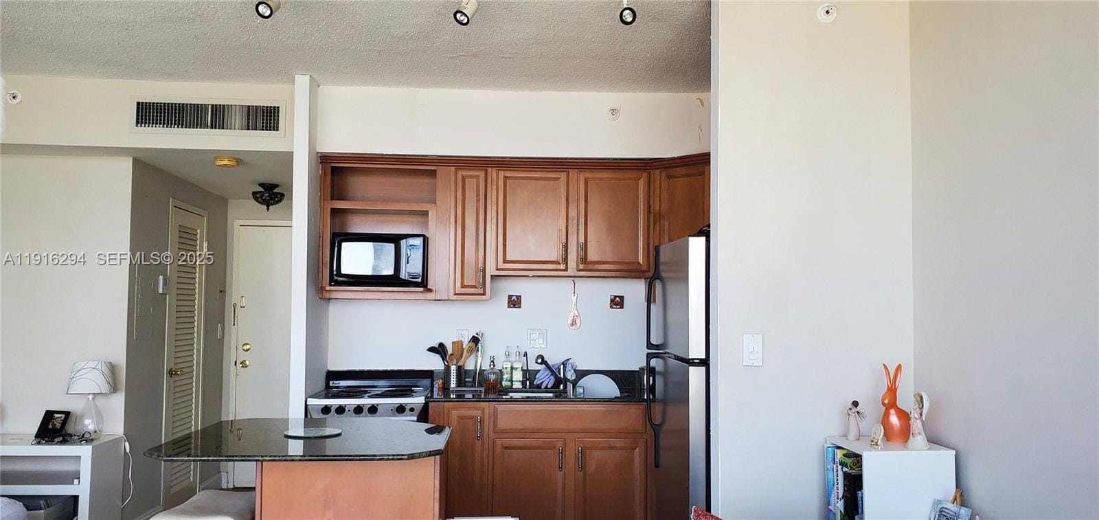 1720 Harrison Street 10G — photo 8