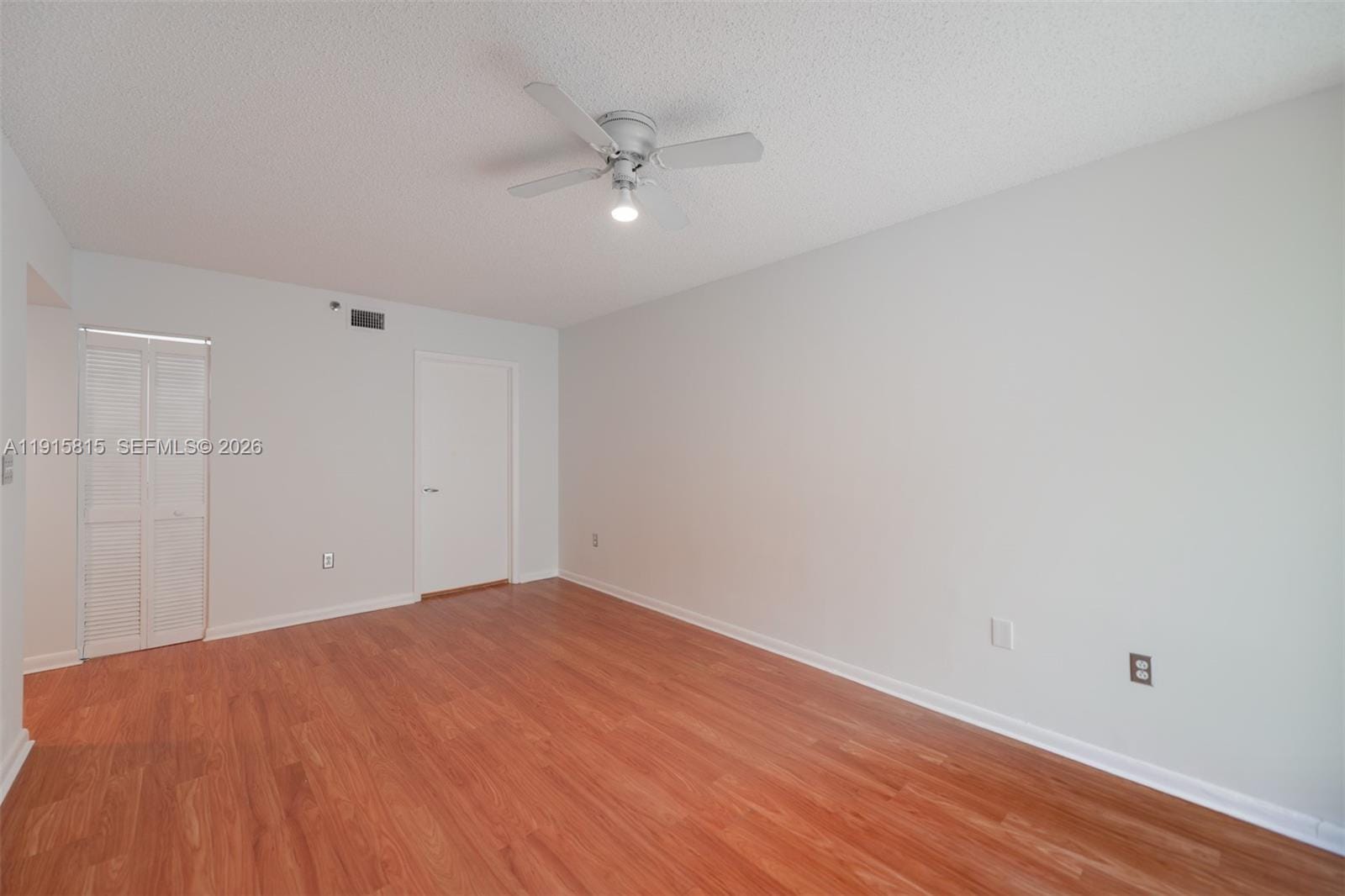 5900 Collins Avenue 506 — photo 12
