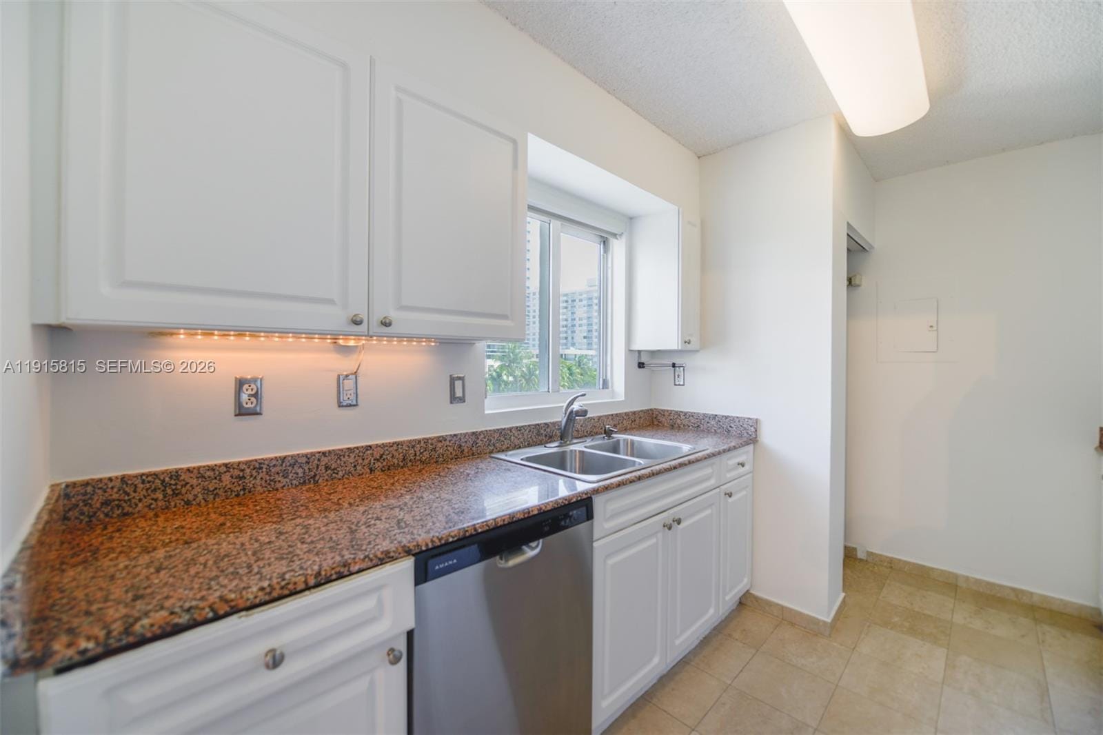 5900 Collins Avenue 506 — photo 5