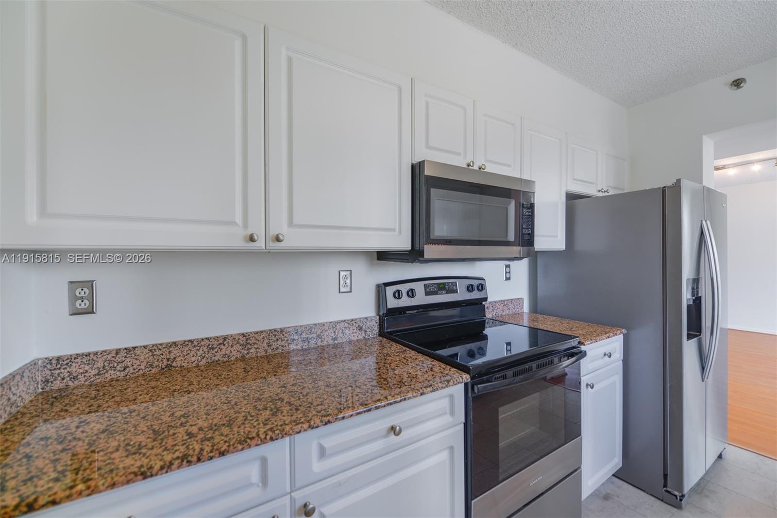 5900 Collins Avenue 506 — photo 7