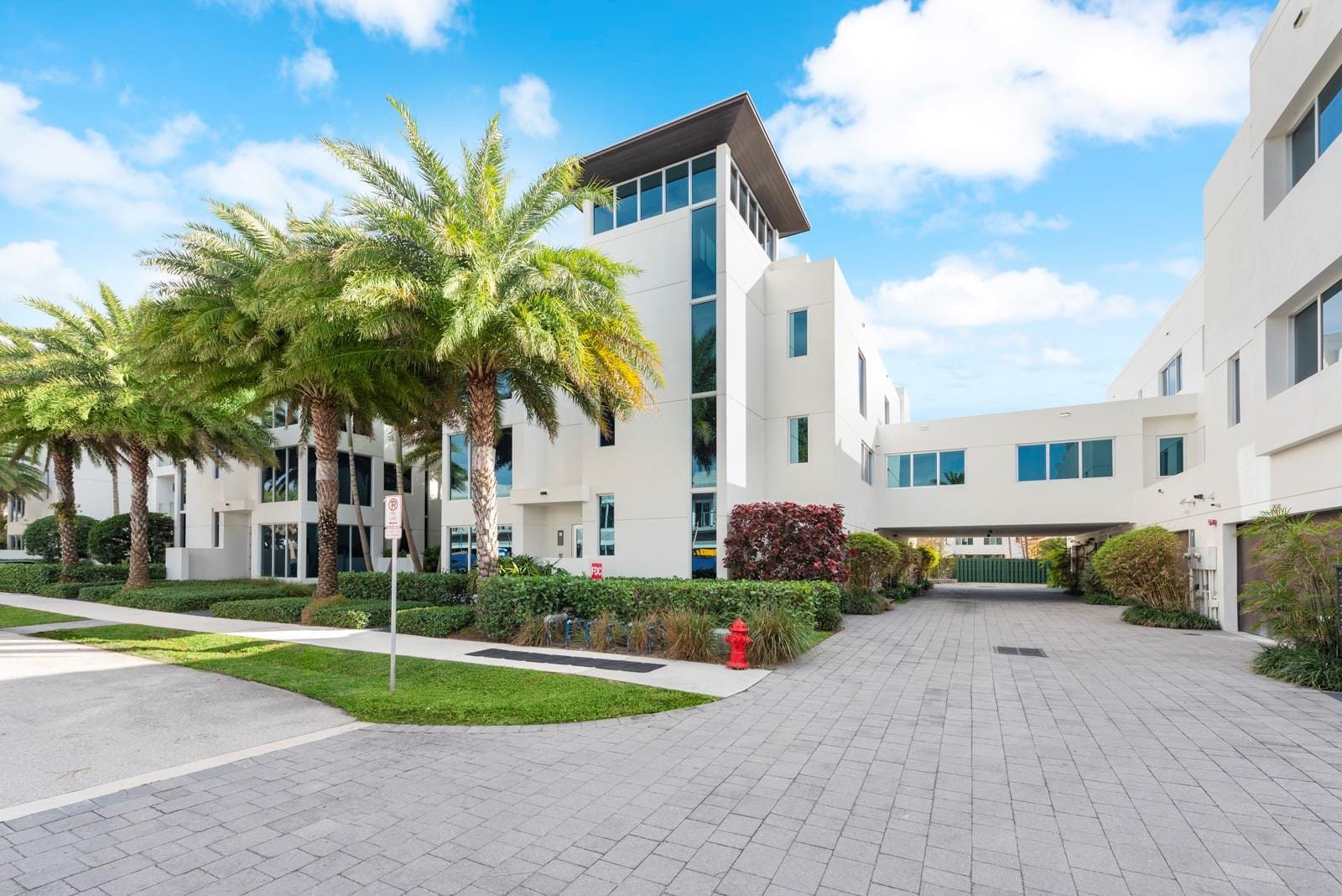 246 Shore Court, Lauderdale-By-The-Sea, FL 33308