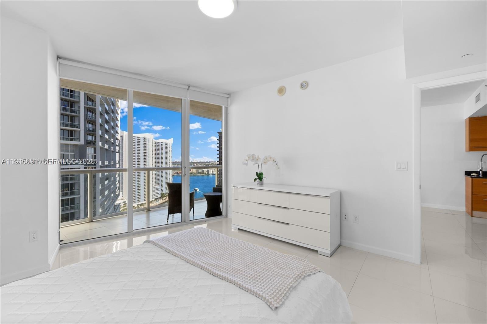 495 Brickell Avenue 2206, Miami, FL 33131 photo 13