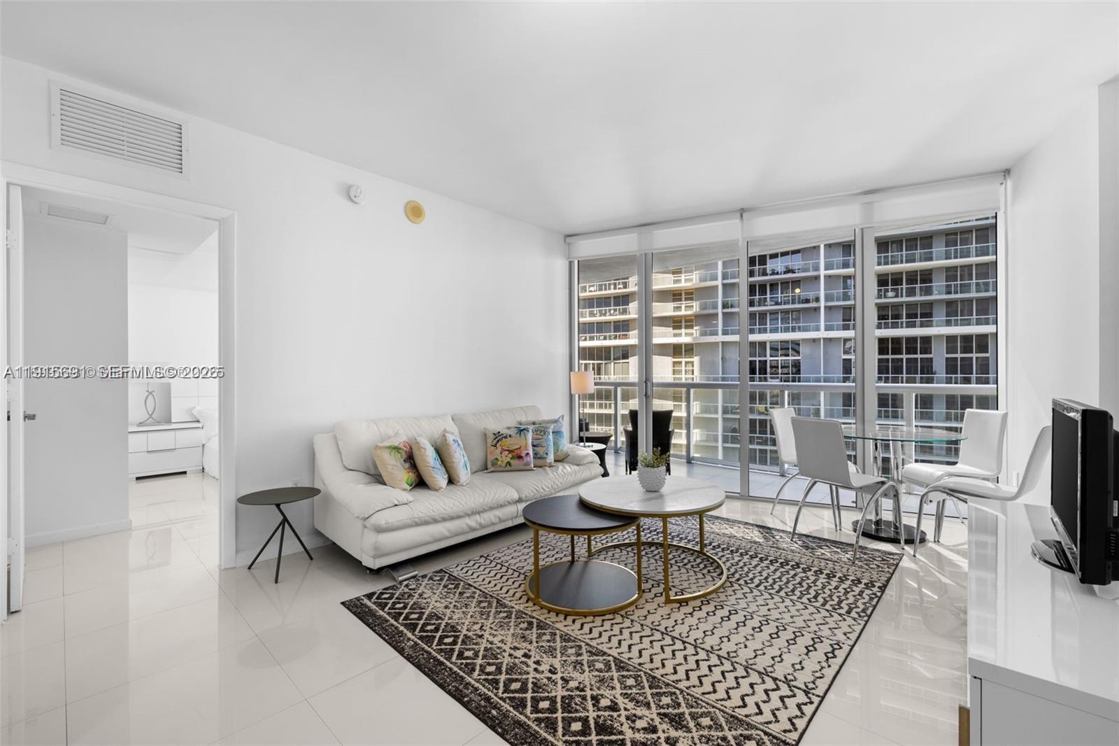 495 Brickell Avenue 2206 — photo 4