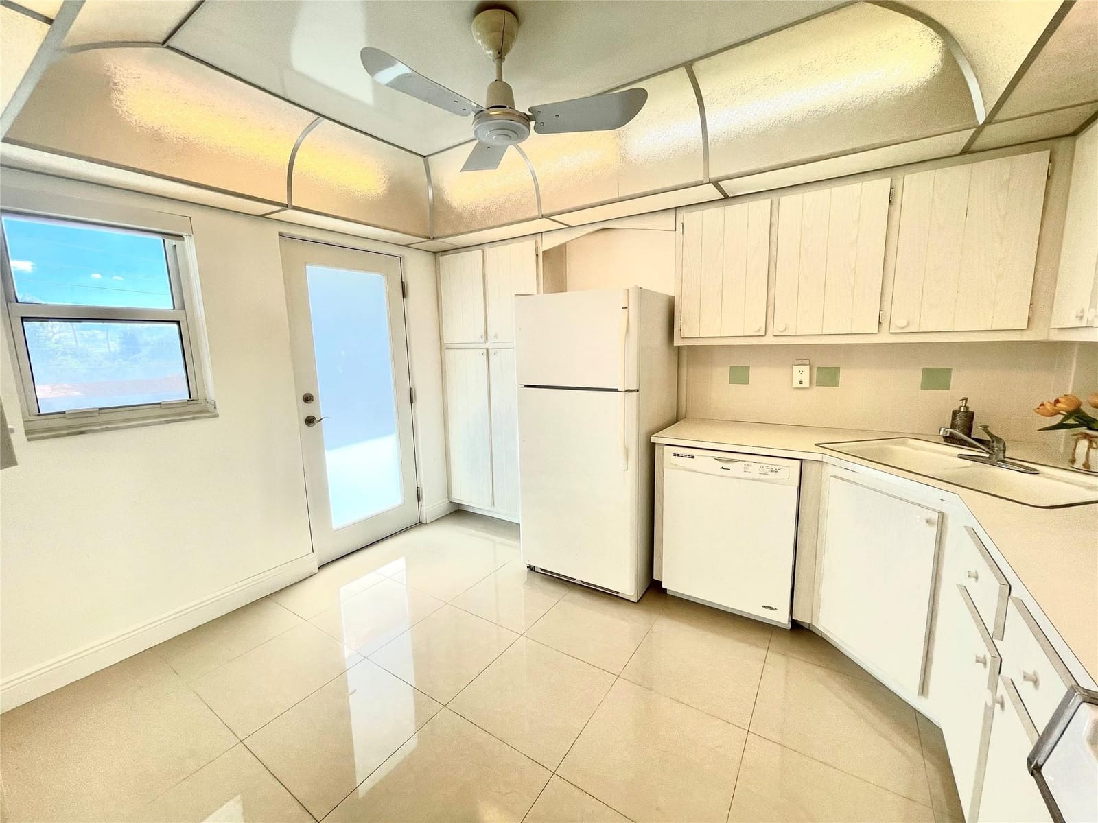 1175 NE Miami Gardens Drive 405, Miami, FL 33179 photo 7