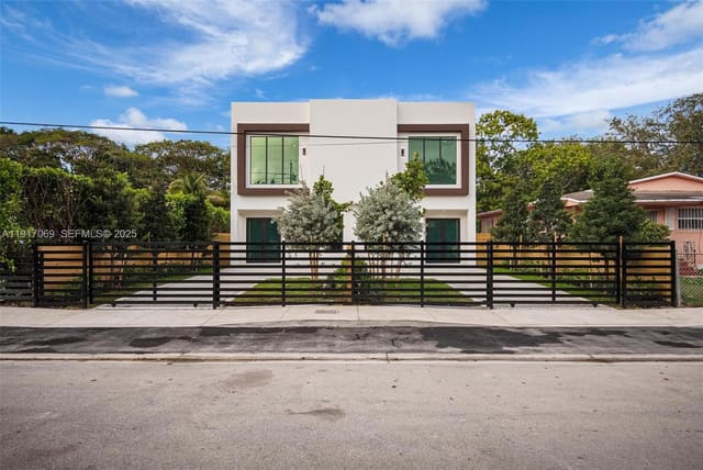 535 NW 52nd Street, sold in Railway Shops Addn 2nd Am, Miami, FL
