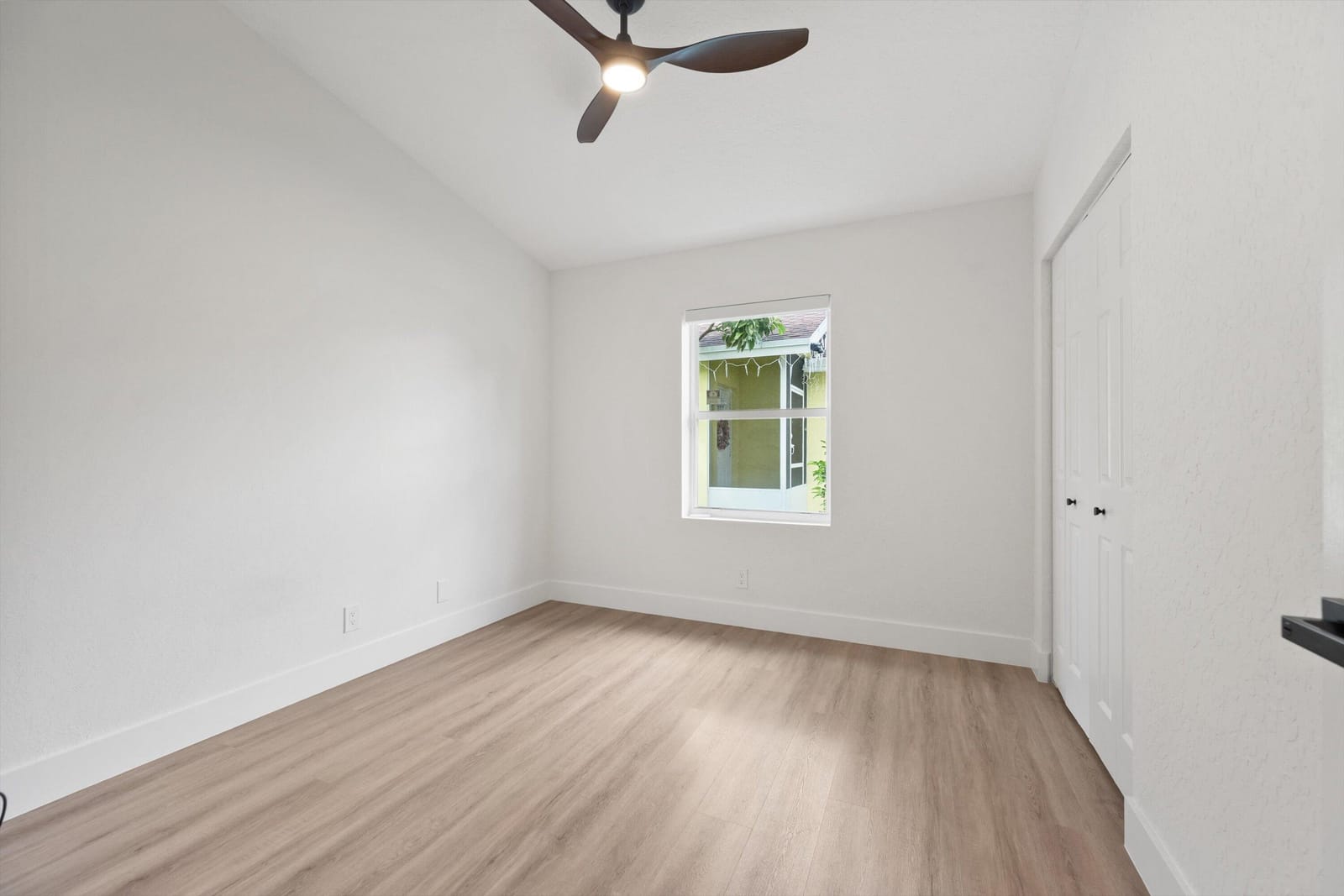 151 Crystal Key Way — photo 12