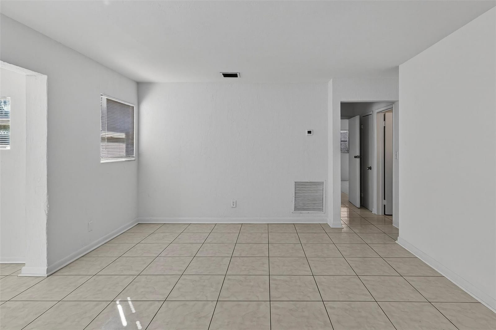 2617 NE 9th Terrace — photo 10