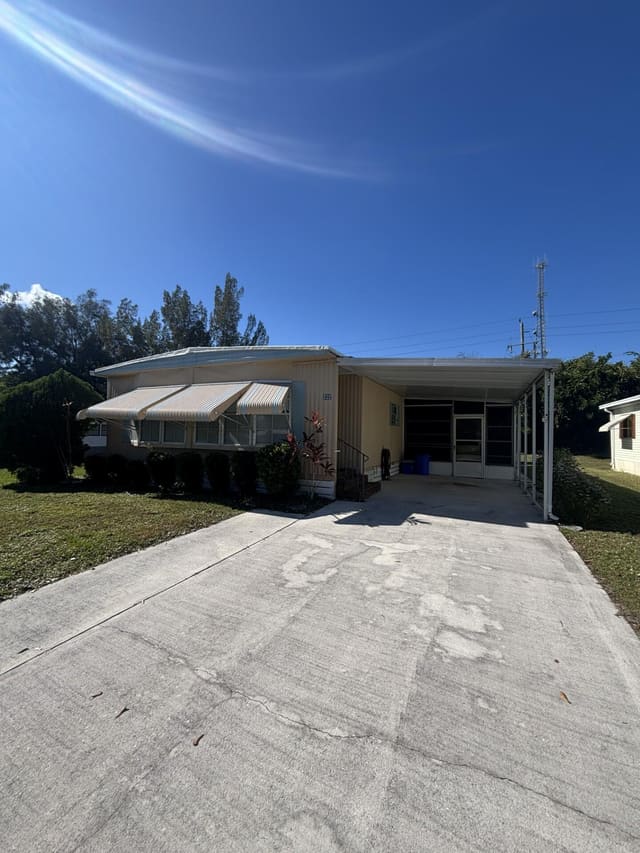 222 W W Caribbean, Port St. Lucie, FL 34952