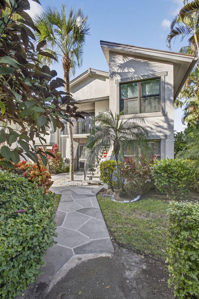 11267 Pond View Drive B104, sold in Golf Cottages 2 Condo, Wellington, FL