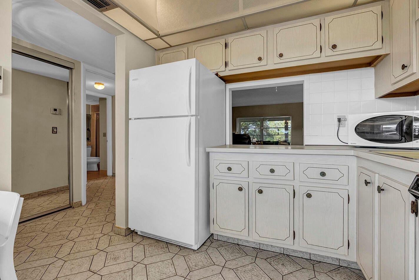 7855 NW 5th Court 203, Margate, FL 33063 photo 3