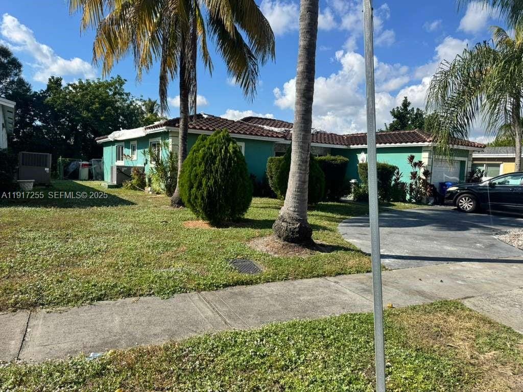 820 SW 49th Terrace — photo 3