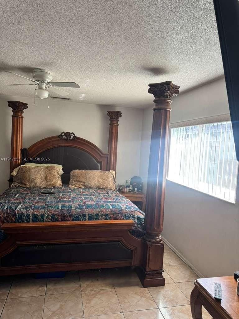 820 SW 49th Terrace — photo 10