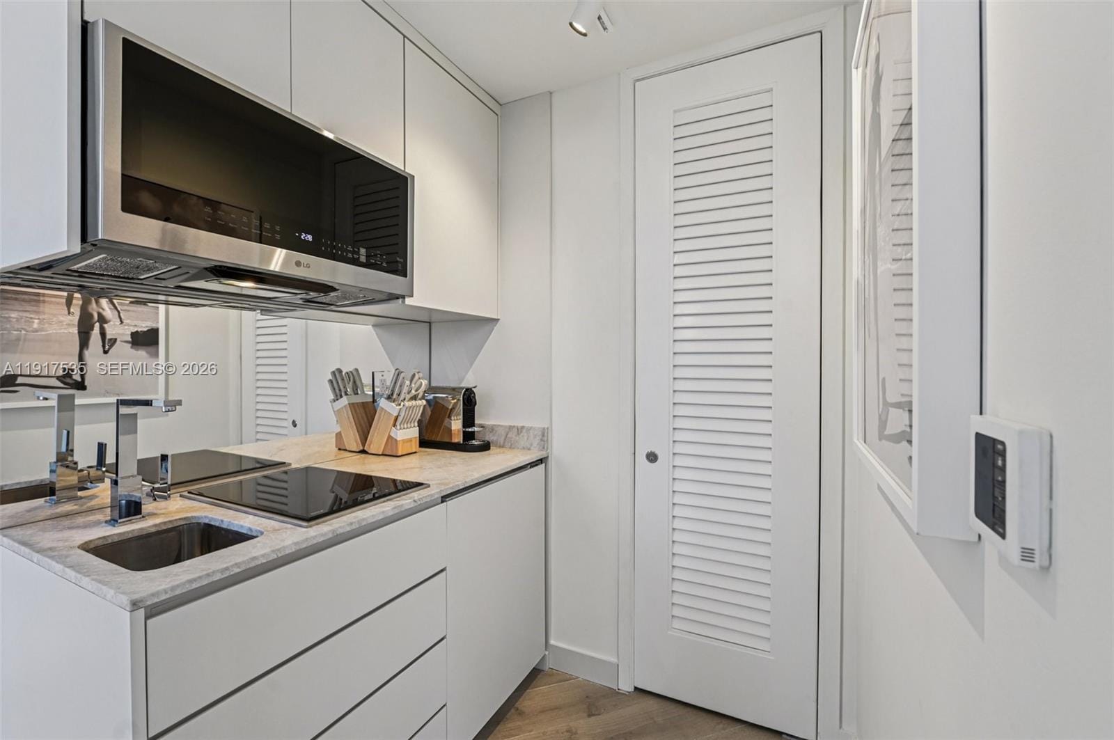 2201 Collins Avenue 401, Miami Beach, FL 33139 photo 12
