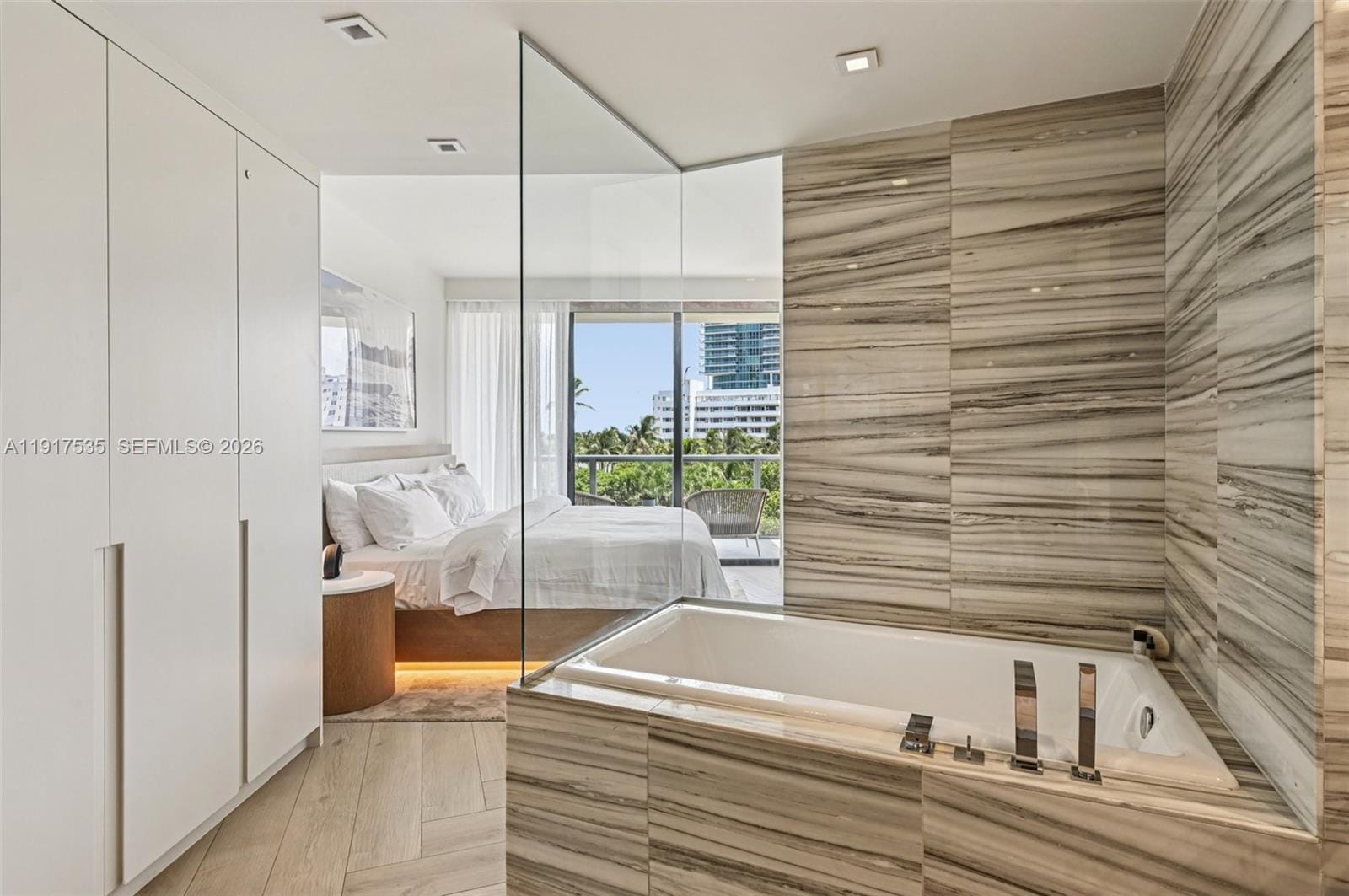 2201 Collins Avenue 401, Miami Beach, FL 33139 photo 4