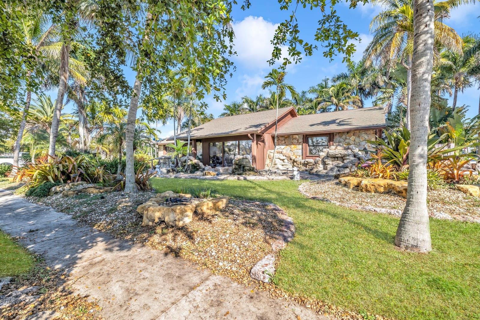 980 SW 70th Avenue — photo 8