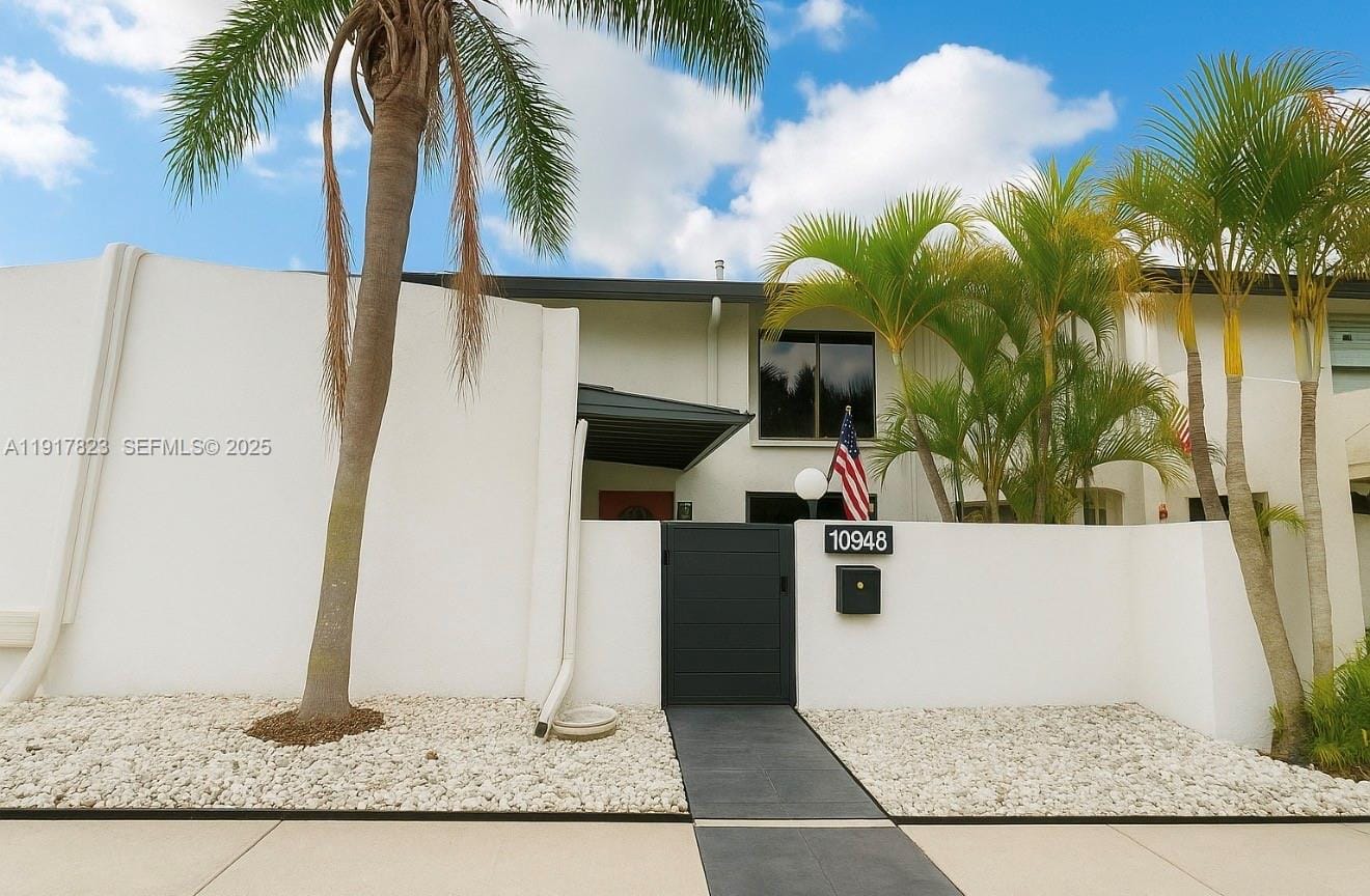 10948 SW 71st Street, Miami, FL 33173