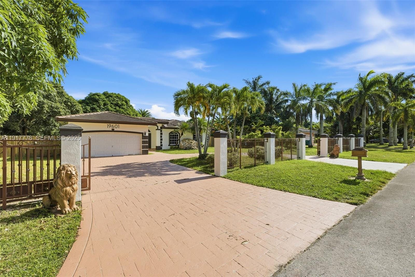 19601 SW 128th Court, Miami, FL 33177