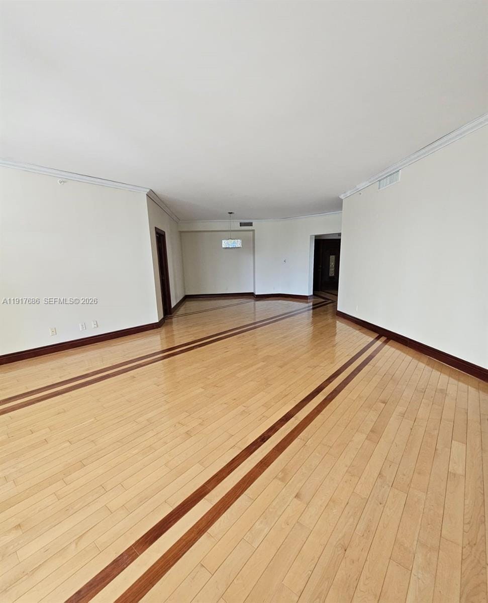 21050 Point Place 501 — photo 12