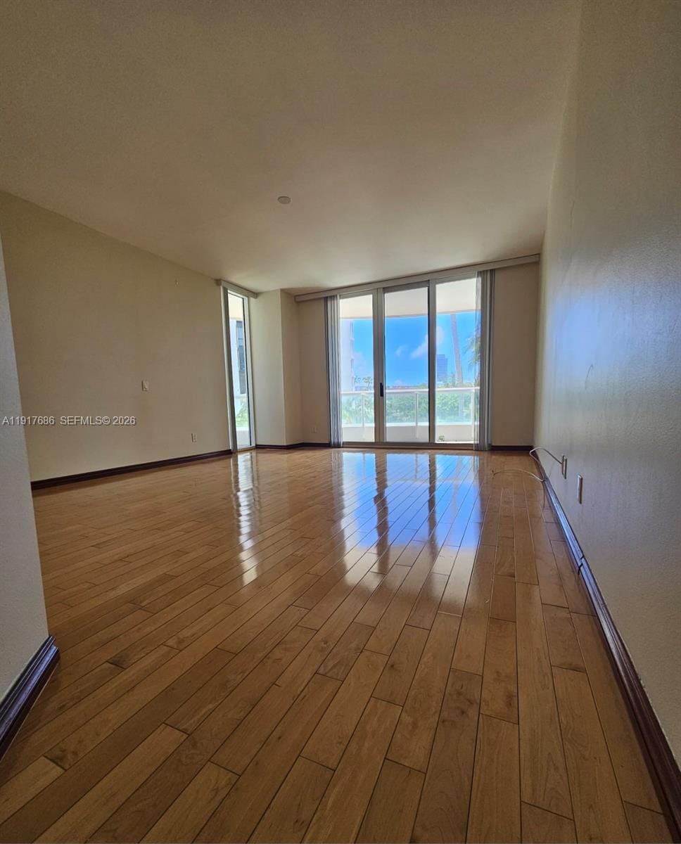 21050 Point Place 501 — photo 7