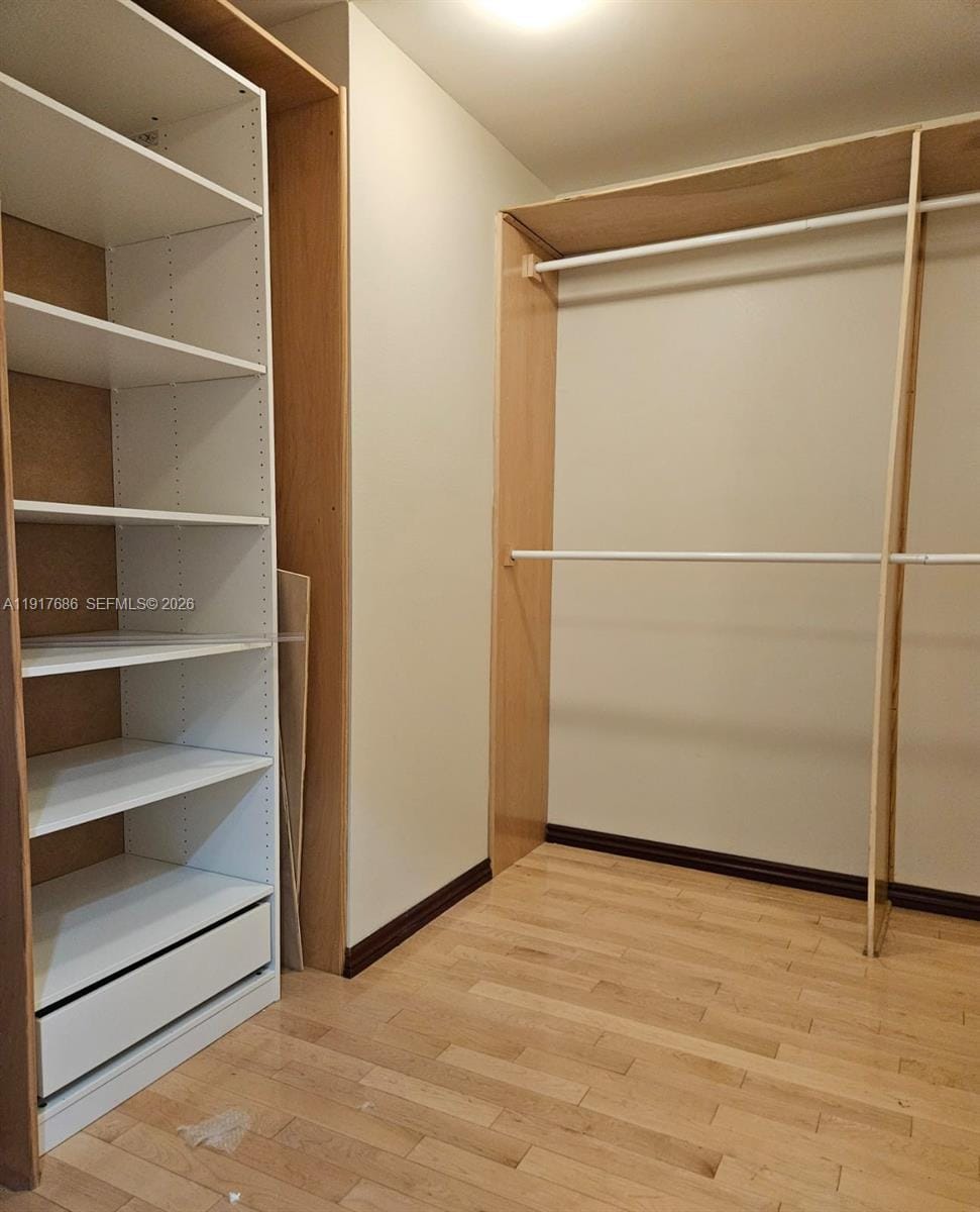 21050 Point Place 501 — photo 8