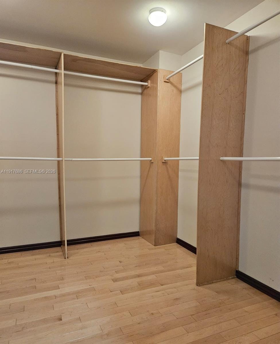 21050 Point Place 501 — photo 9