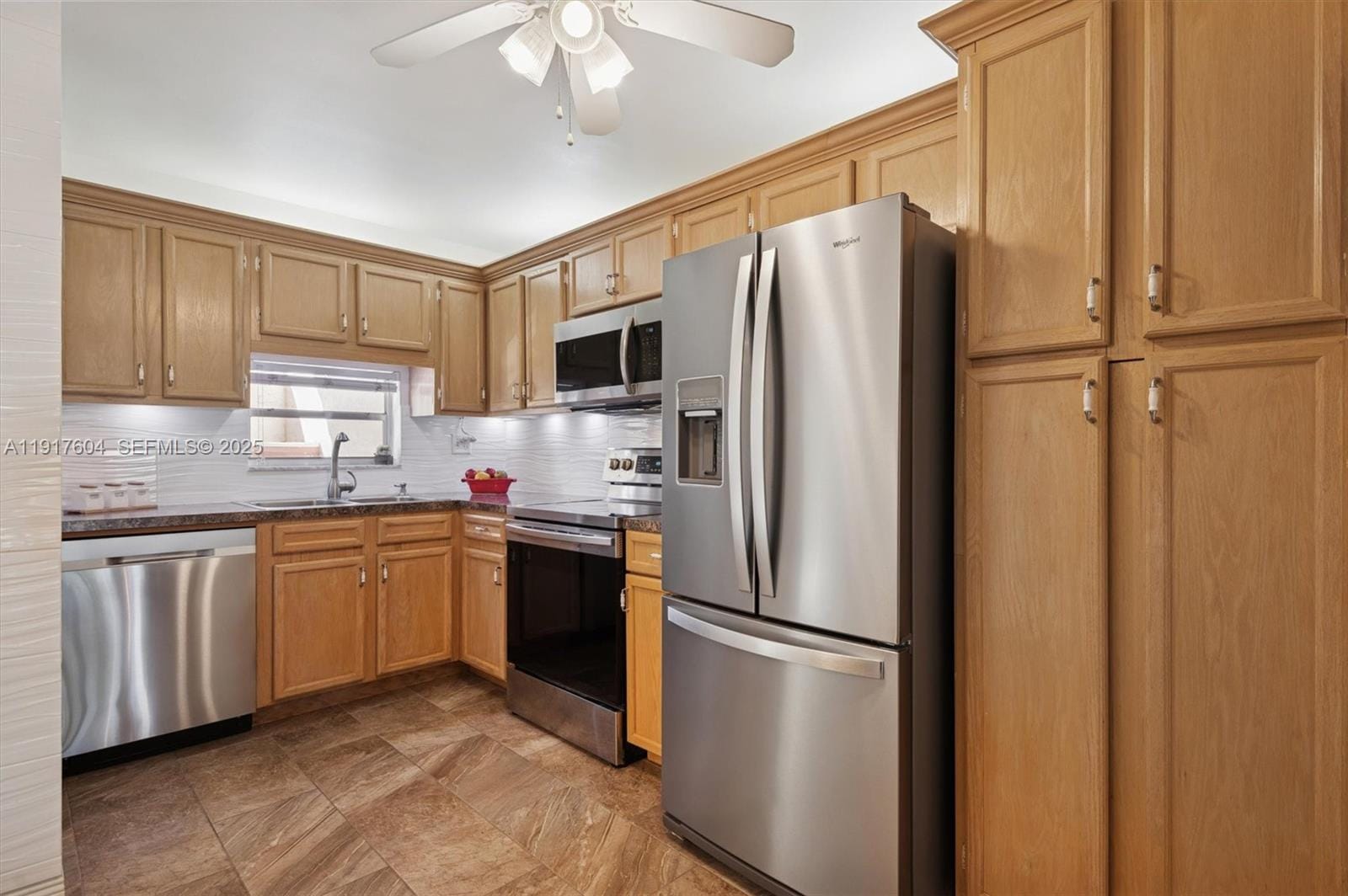 700 S Hollybrook Drive 201 — photo 2