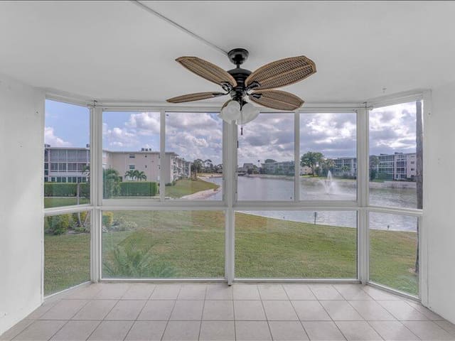 2724 N Garden Drive 204, Lake Worth, FL 33461