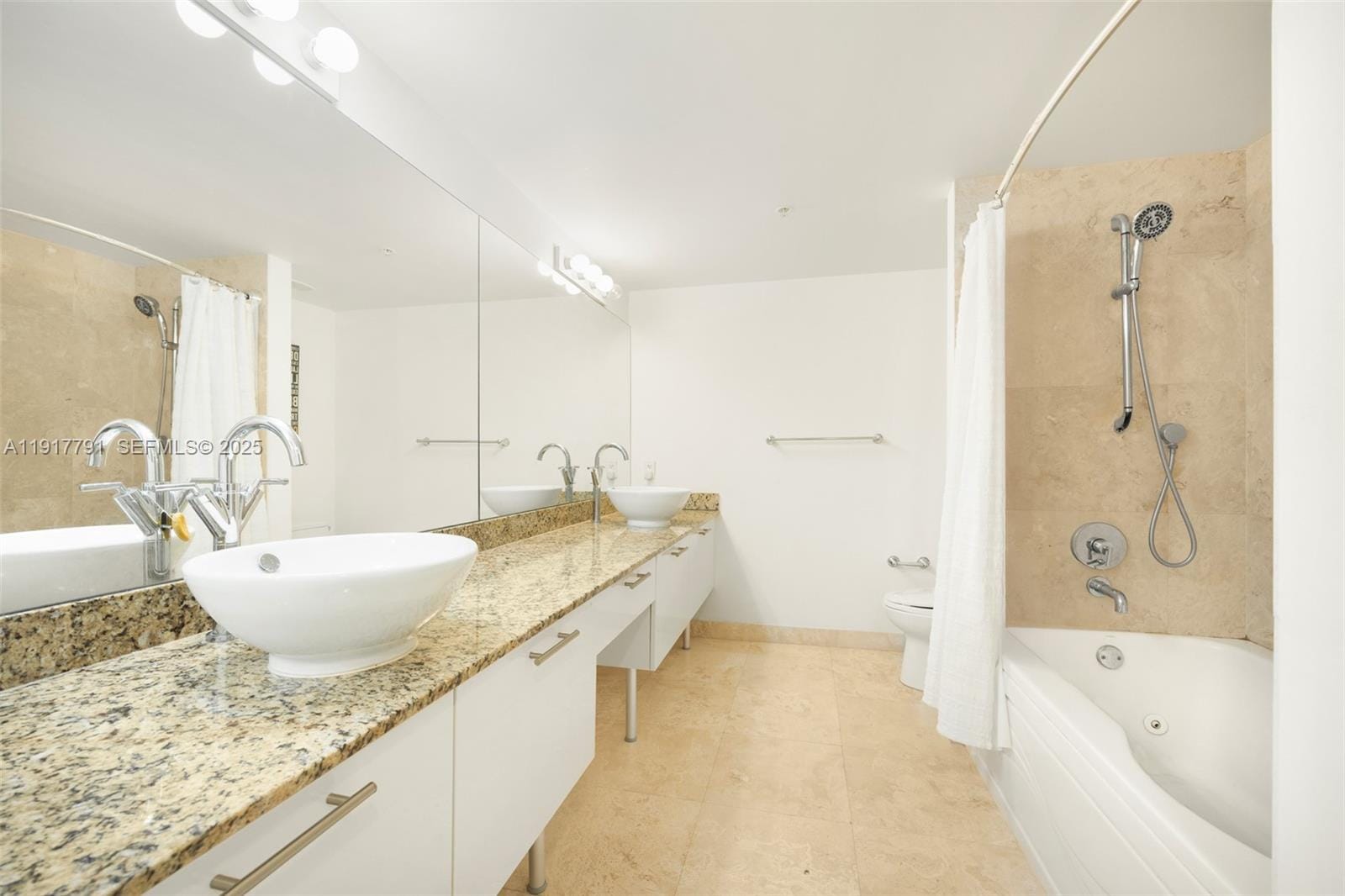41 SE 5th Street 1210, Miami, FL 33131 photo 14