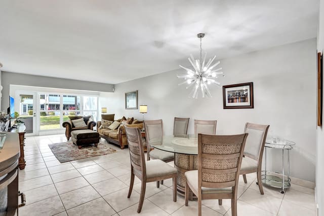 1435 SW 27th Avenue 101, sold in Pines Of Delray West, Delray Beach, FL