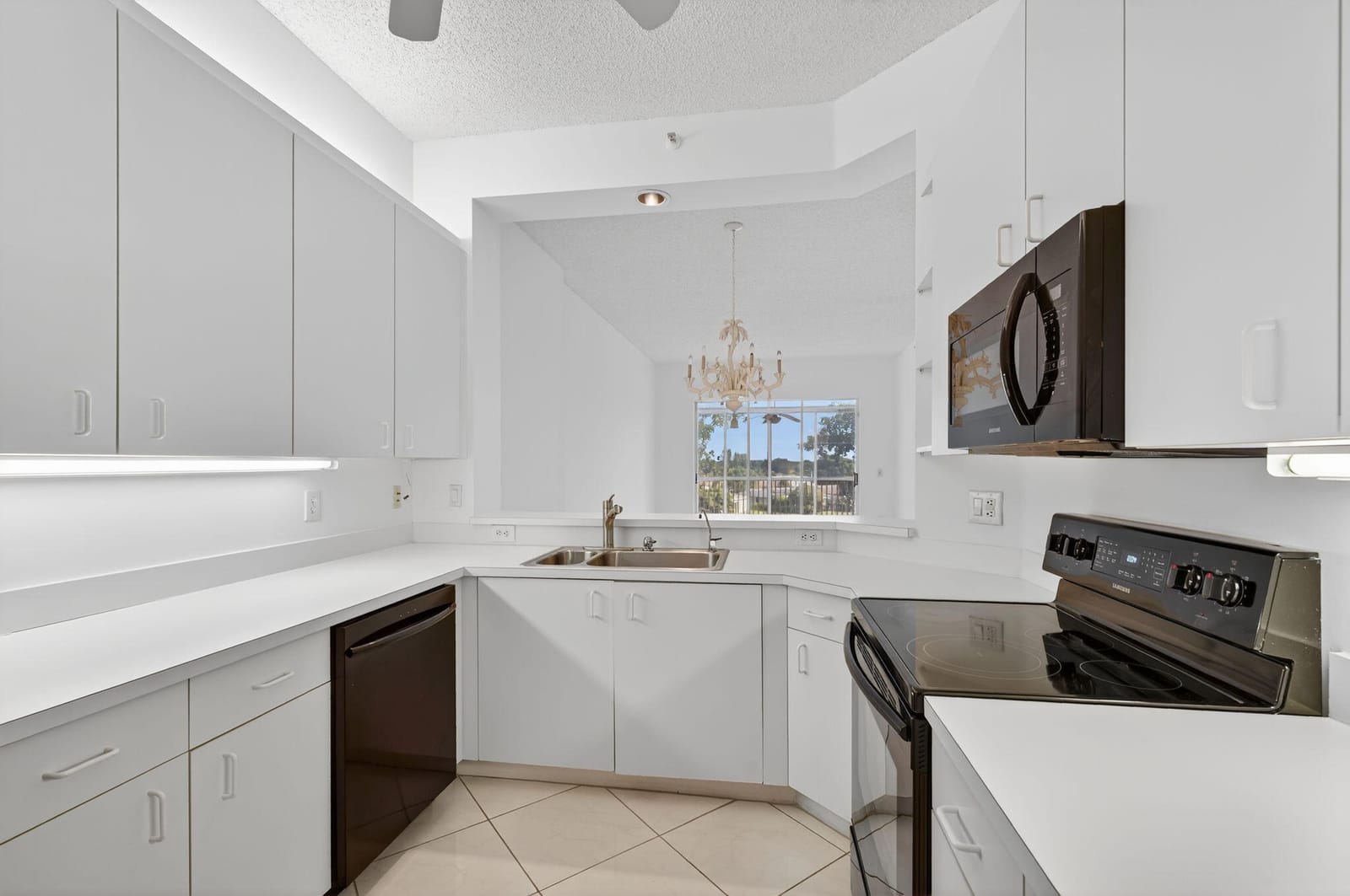 9599 Weldon Circle A412 — photo 3