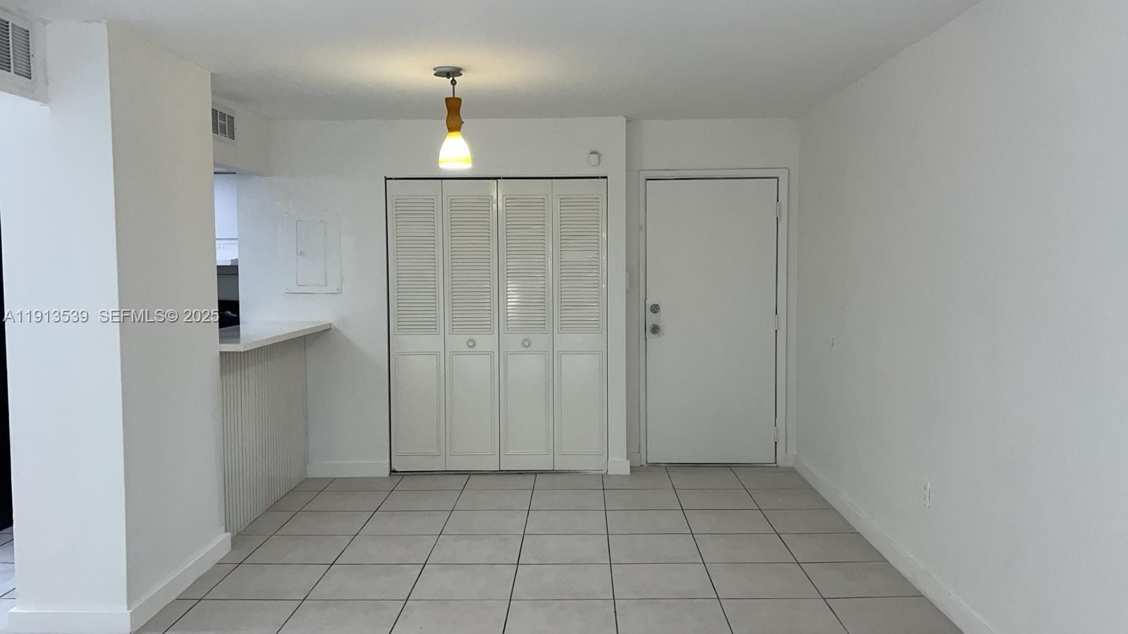 8860 Fontainebleau Boulevard 403 — photo 2