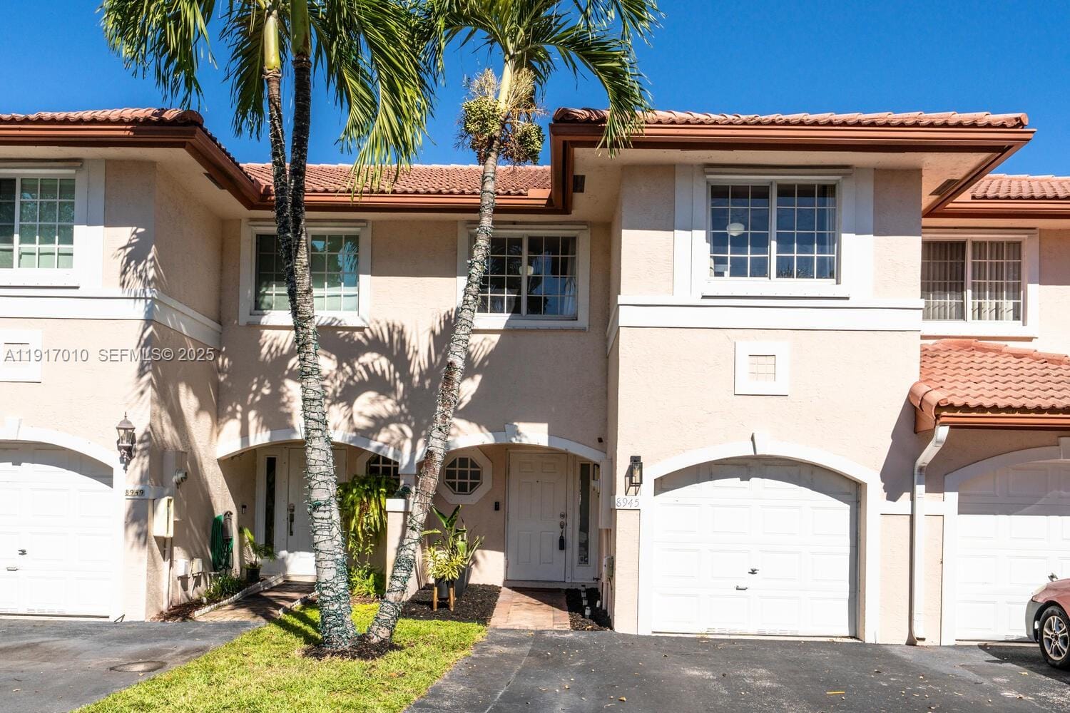 8945 NW 38th Drive 17, Coral Springs, FL 33065 photo 2