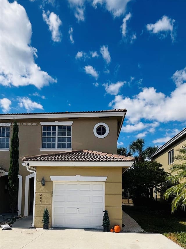 208 SW 120th Avenue, Pembroke Pines, FL 33025