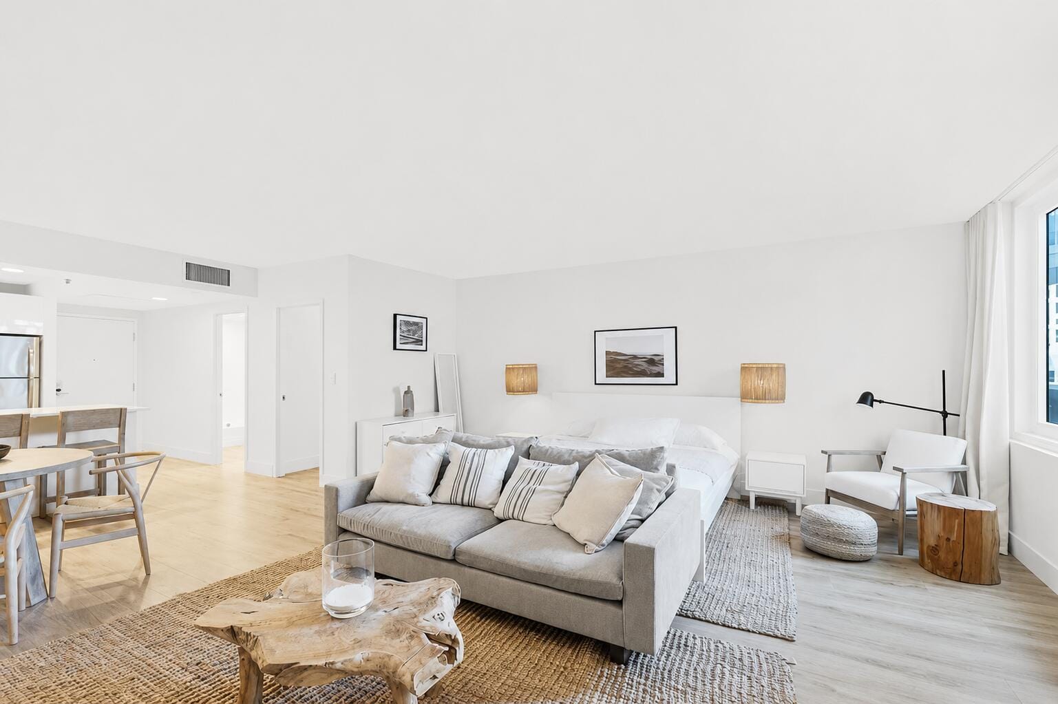 2301 Collins Avenue 323 — photo 2