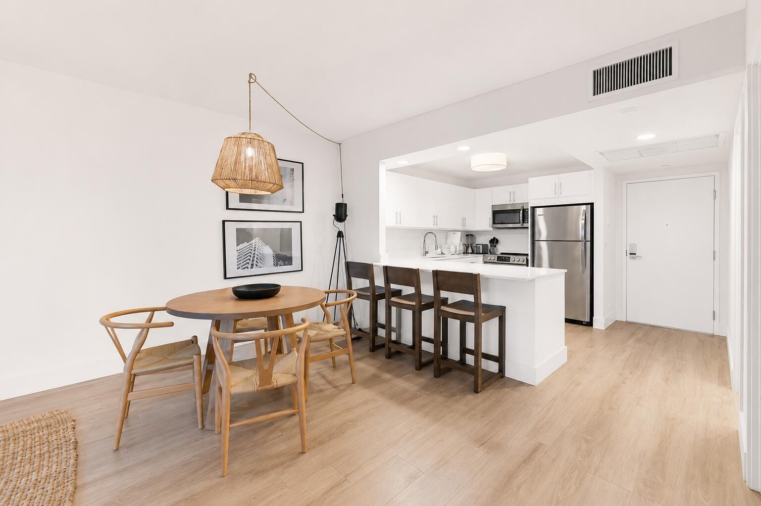 2301 Collins Avenue 323 — photo 5