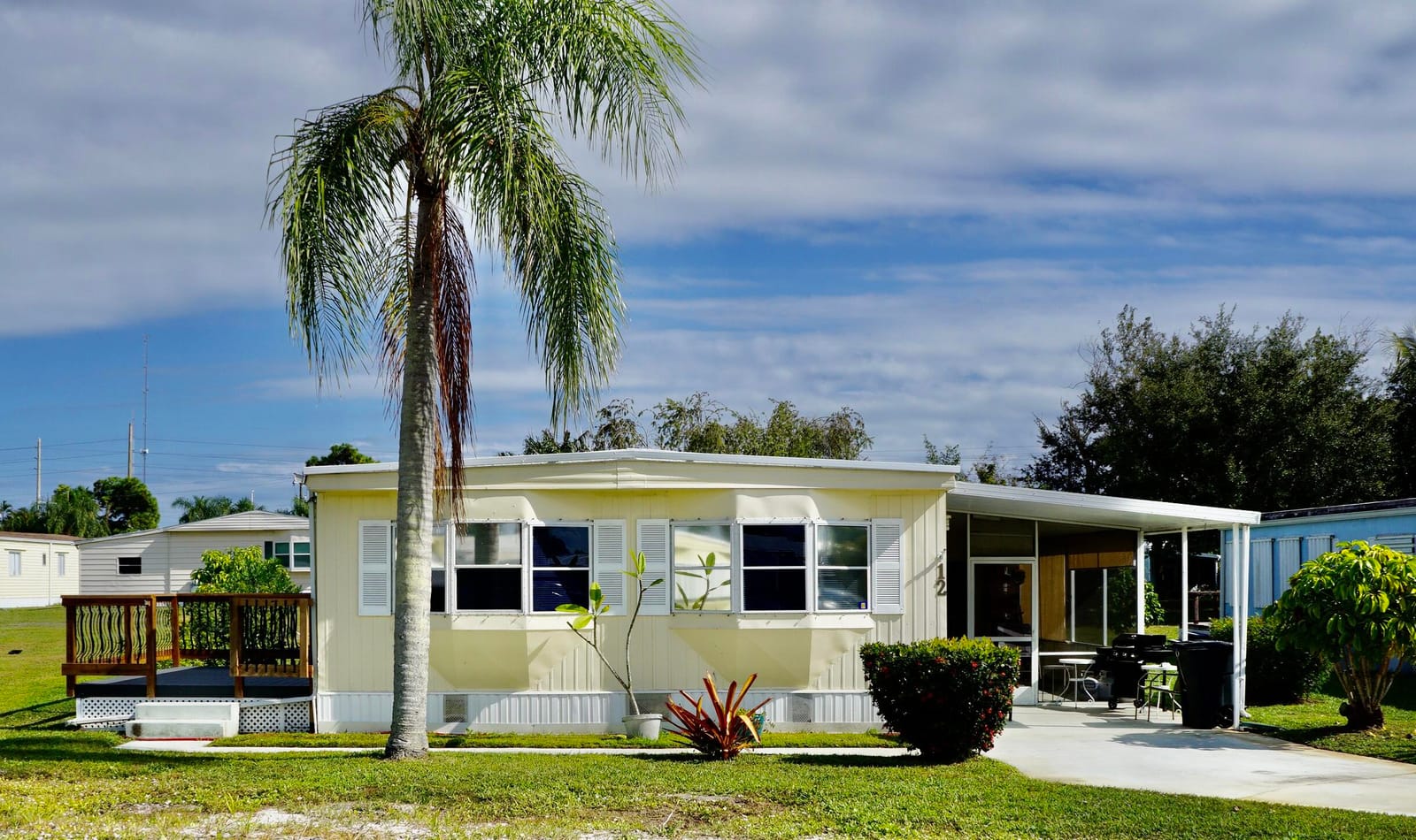 12 Nuestra Calle Lane, Port St. Lucie, FL 34952