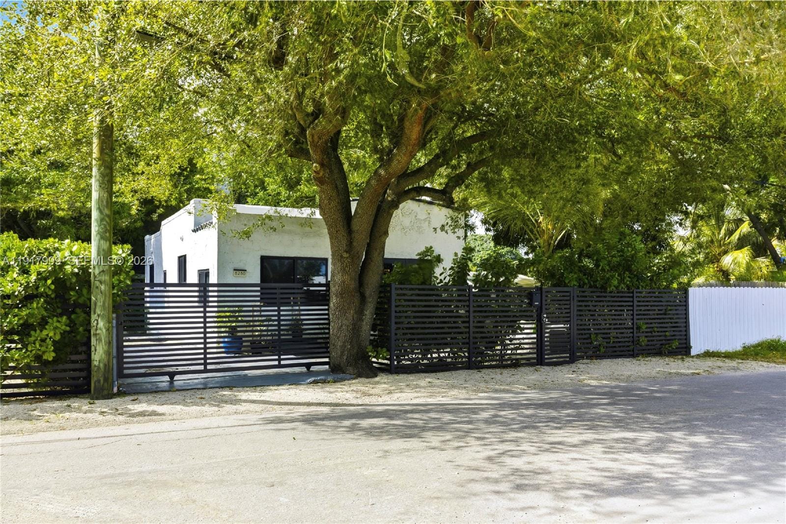 8270 NE 1st Place, Miami, FL 33138 photo 17
