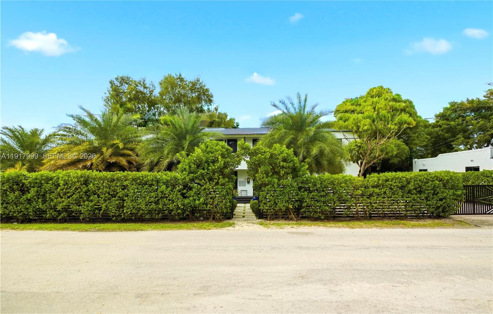 8270 NE 1st Place, Miami, FL 33138 photo 10