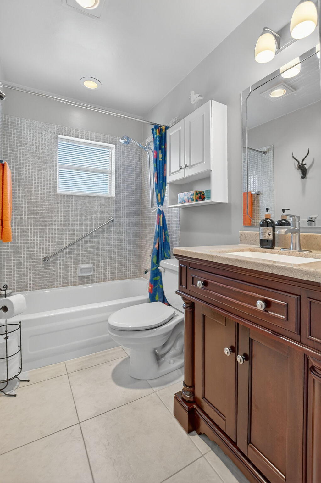 74 Burgundy B, Delray Beach, FL 33484 photo 23