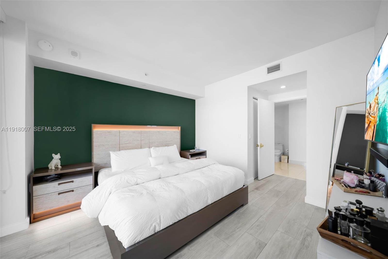 45 SW 9th Street 3909 — photo 11