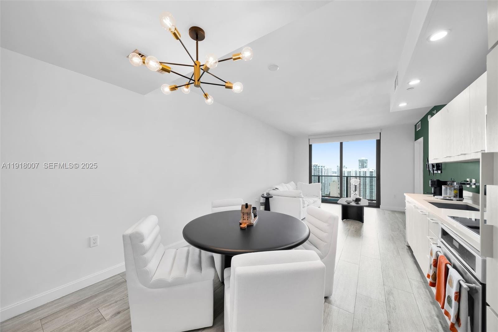 45 SW 9th Street 3909 — photo 5