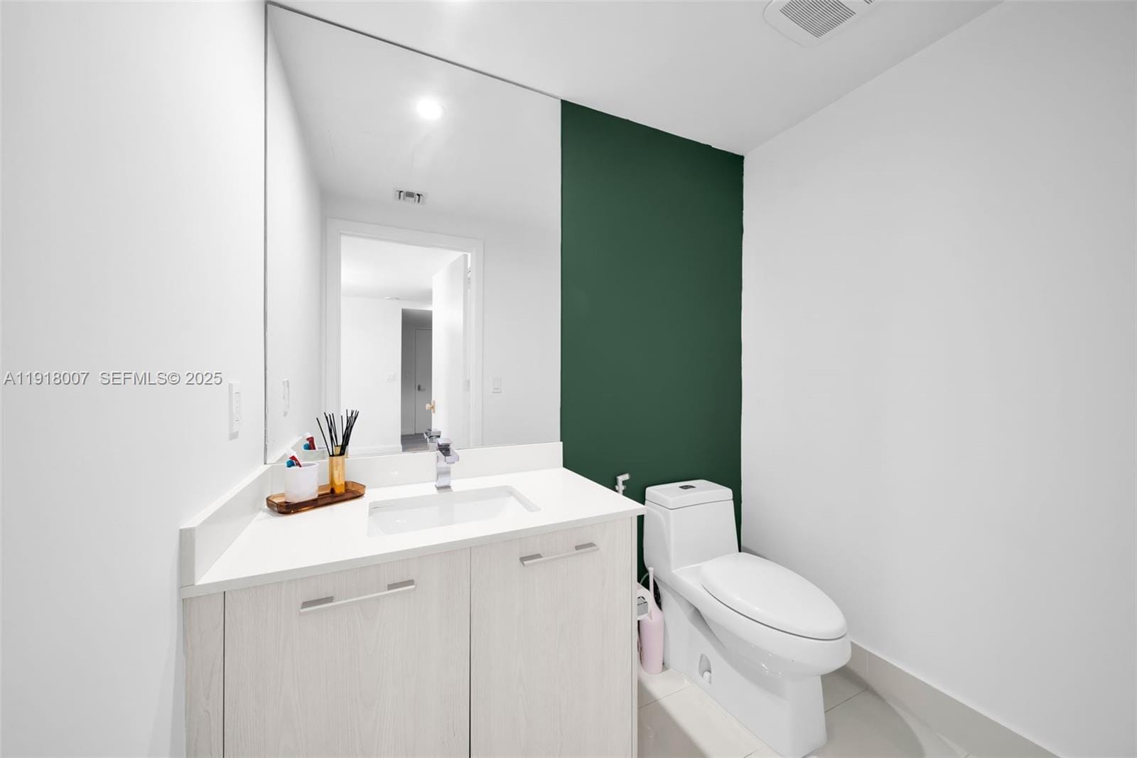 45 SW 9th Street 3909 — photo 7